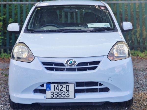 Daihatsu Mira Hatchback, Petrol, 2014, White