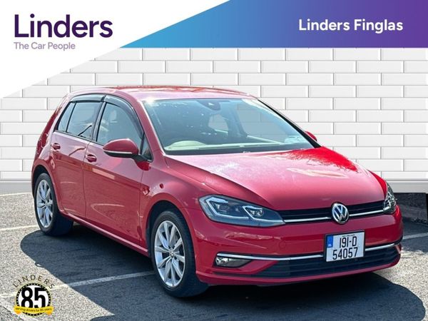 Volkswagen Golf Hatchback, Petrol, 2019, Red