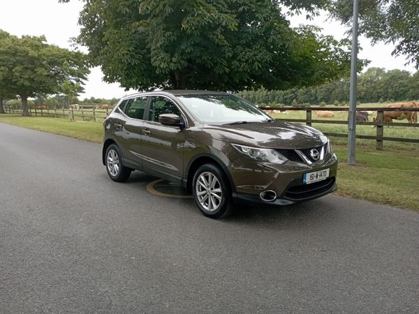 Nissan Qashqai Hatchback, Diesel, 2015, Brown