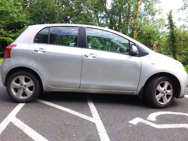 Toyota Yaris Hatchback, Petrol, 2008, Silver