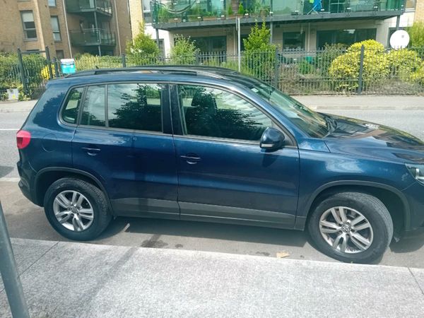 Volkswagen Tiguan SUV, Diesel, 2012, Blue