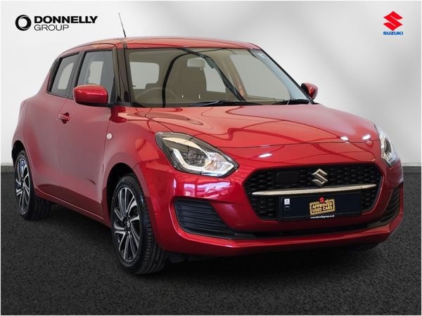 Suzuki Swift Hatchback, Petrol, 2021, Red