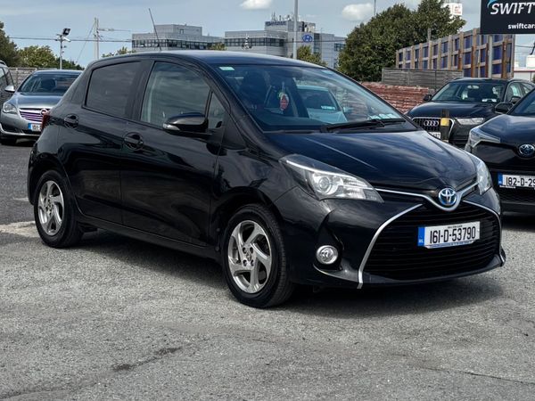 Toyota Yaris Hatchback, Petrol Hybrid, 2016, Black