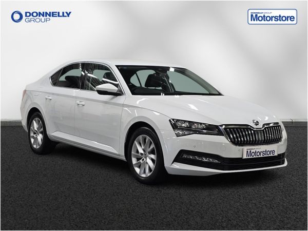Skoda Superb Hatchback, Diesel, 2024, White