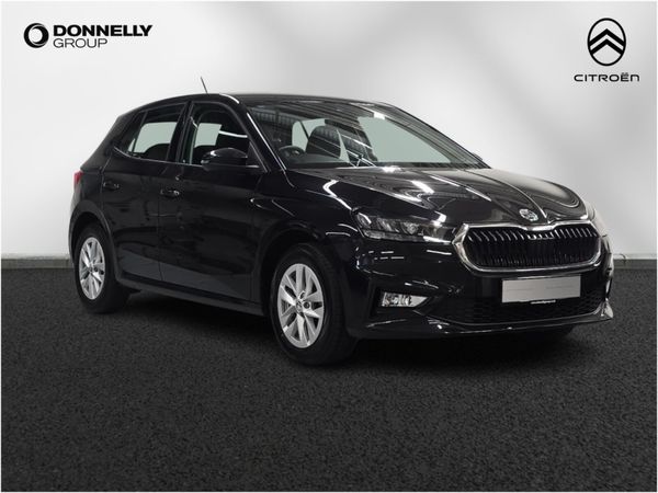 Skoda Fabia Hatchback, Petrol, 2023, Black