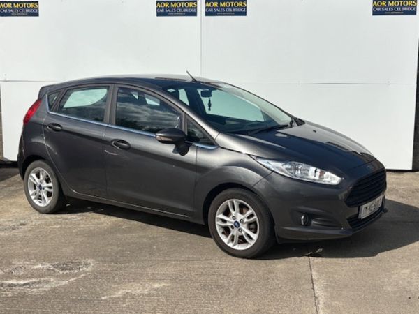 Ford Fiesta Hatchback, Petrol, 2017, Grey