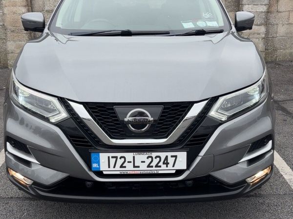 Nissan Qashqai SUV, Diesel, 2017, Grey