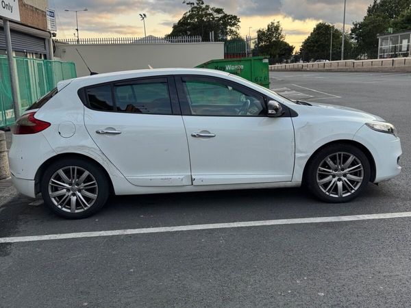 Renault Megane Hatchback, Diesel, 2013, White