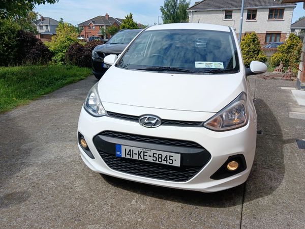 Hyundai i10 Hatchback, Petrol, 2014, White