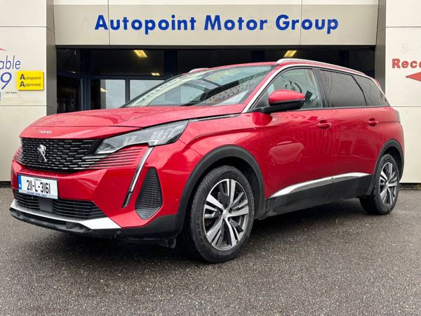 Peugeot 5008 MPV, Diesel, 2021, Red