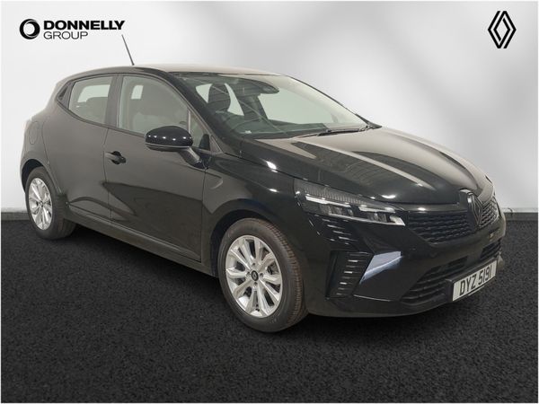 Renault Clio Hatchback, Petrol, 2025, 