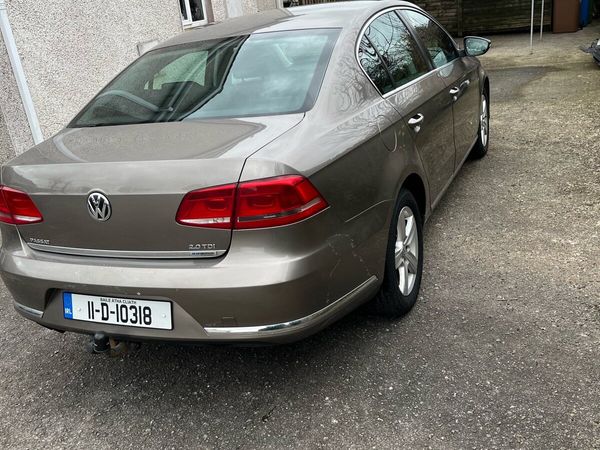 Volkswagen Passat Saloon, Diesel, 2011, Brown