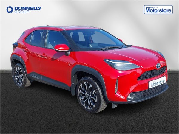 Toyota Yaris Cross Estate, Petrol Hybrid, 2022, Red