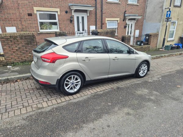 Ford Focus Hatchback, Diesel, 2015, Silver