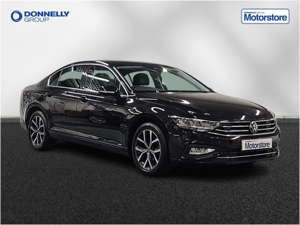 Volkswagen Passat Saloon, Diesel, 2022, Black