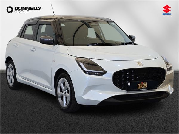 Suzuki Swift Hatchback, Petrol, 2024, White