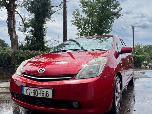 Toyota Prius Hatchback, Petrol Hybrid, 2007, Red