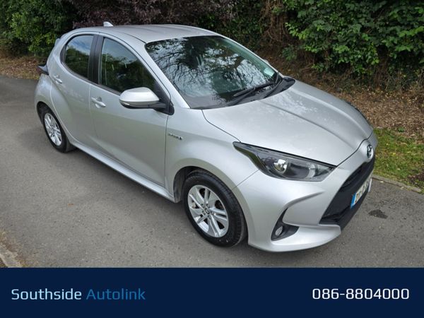 Toyota Yaris Hatchback, Petrol Hybrid, 2021, Grey