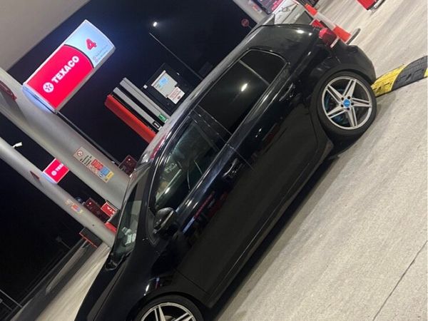 Volkswagen Golf Hatchback, Diesel, 2010, Black