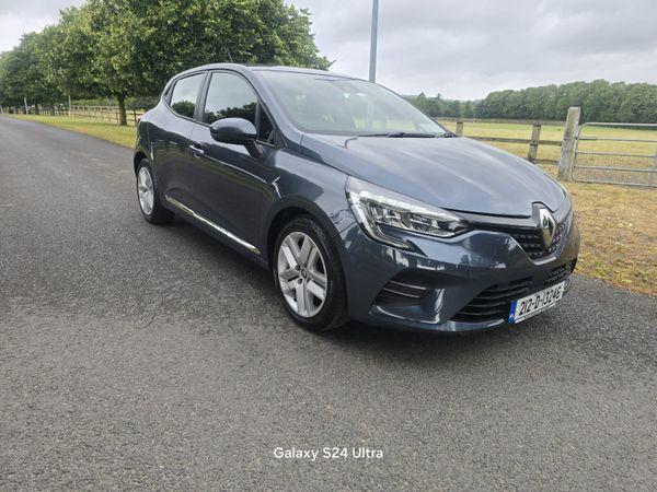 Renault Clio Hatchback, Petrol, 2021, Grey