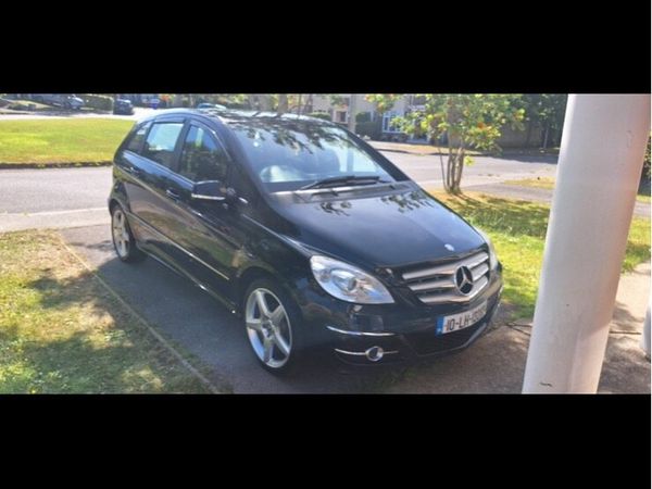 Mercedes-Benz B-Class MPV, Petrol, 2010, Black