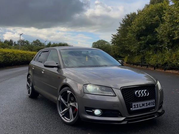 Audi A3 Hatchback, Diesel, 2011, Grey