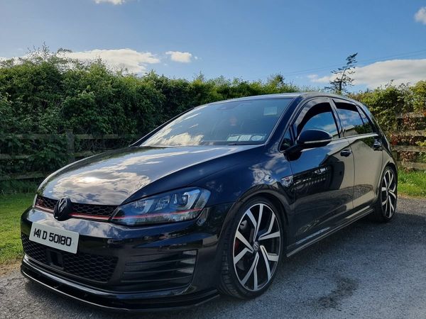 Volkswagen Golf Hatchback, Petrol, 2014, Black