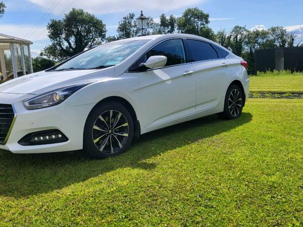 Hyundai i40 Saloon, Diesel, 2016, White