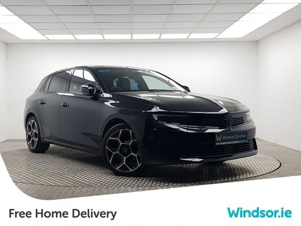 Opel Astra Hatchback, Petrol, 2024, Black