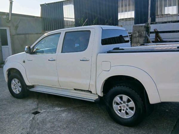 Toyota Hilux Crew Cab, Diesel, 2009, White
