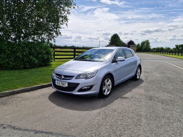 Vauxhall Astra Hatchback, Petrol, 2015, Silver