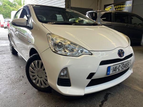 Toyota Aqua Hatchback, Petrol Hybrid, 2014, White