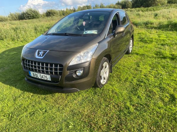 Peugeot 3008 MPV, Diesel, 2011, Brown