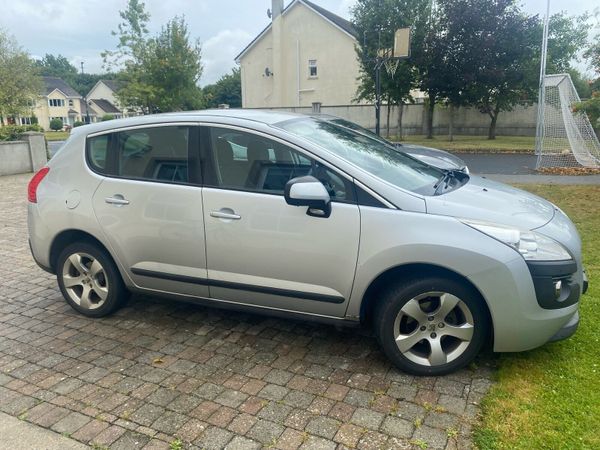 Peugeot 3008 Hatchback, Diesel, 2013, Silver