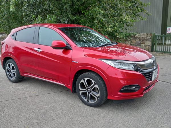 Honda Vezel MPV, Petrol Hybrid, 2020, Red