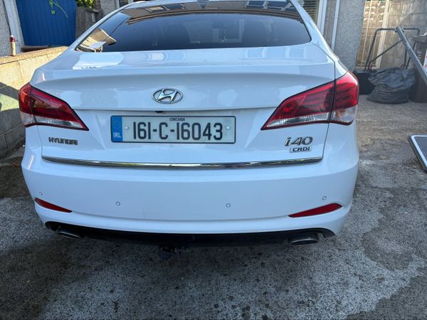 Hyundai i40 Saloon, Diesel, 2016, White