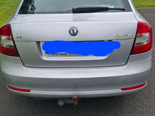 Skoda Octavia Saloon, Diesel, 2012, Silver