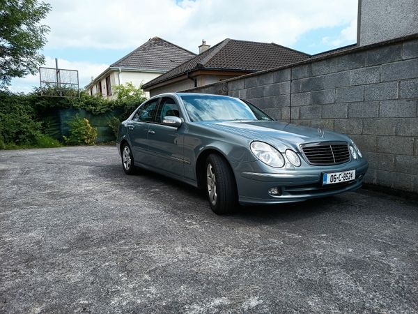 Mercedes-Benz E-Class Saloon, Petrol, 2006, Grey