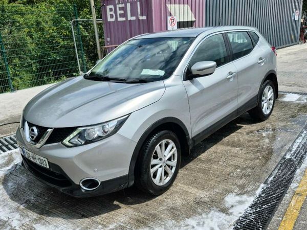 Nissan Qashqai Hatchback, Diesel, 2015, Silver
