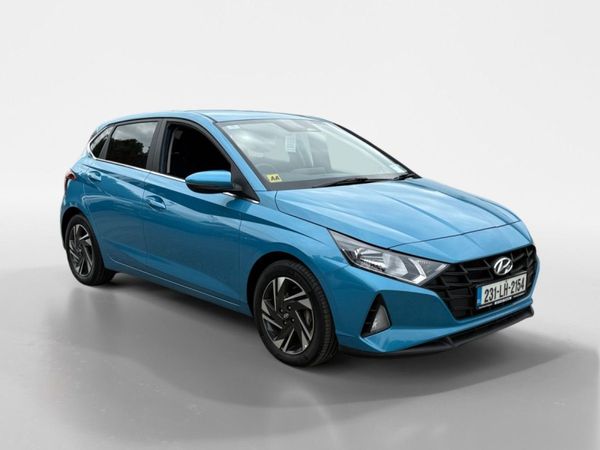 Hyundai i20 Hatchback, Petrol, 2023, Blue