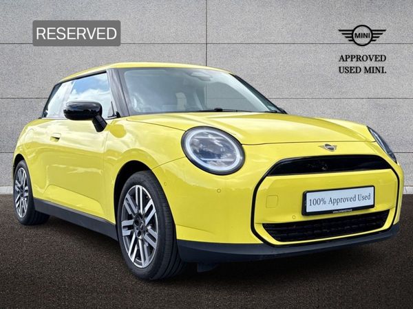 Mini Cooper Hatchback, Electric, 2025, Yellow
