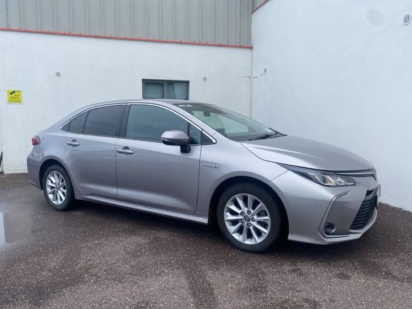 Toyota Corolla Saloon, Petrol Hybrid, 2020, Grey