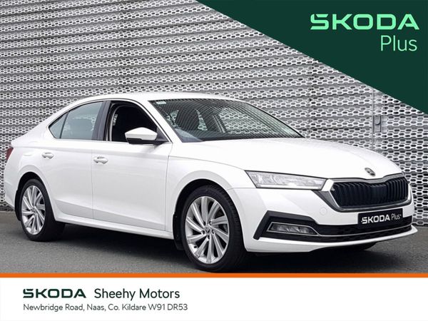 Skoda Octavia Saloon, Diesel, 2022, White