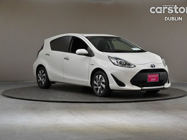 Toyota Aqua Hatchback, Petrol Hybrid, 2019, White