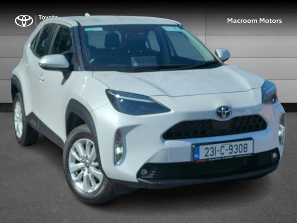 Toyota Yaris Cross Hatchback, Petrol Hybrid, 2023, White