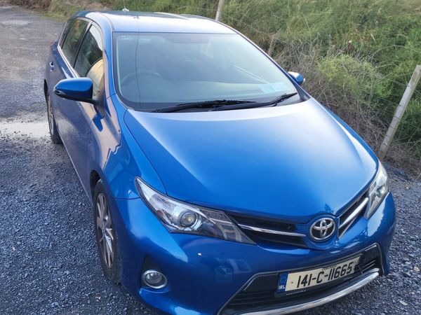 Toyota Auris Hatchback, Diesel, 2014, Blue