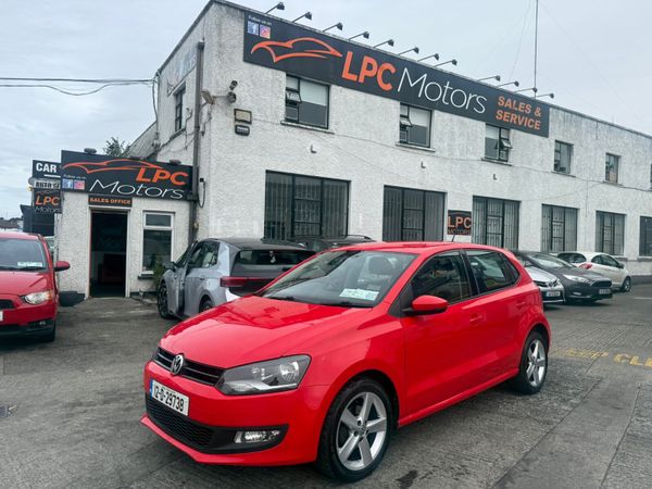 Volkswagen Polo Hatchback, Petrol, 2012, Red