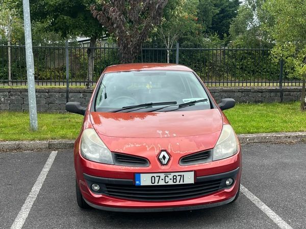 Renault Clio Hatchback, Petrol, 2007, Red