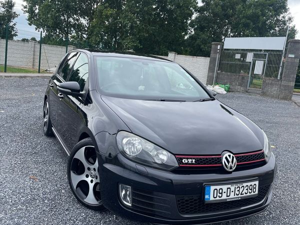 Volkswagen Golf Hatchback, Petrol, 2009, Black