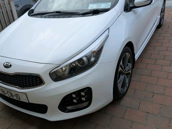 Kia Ceed Hatchback, Petrol, 2018, White